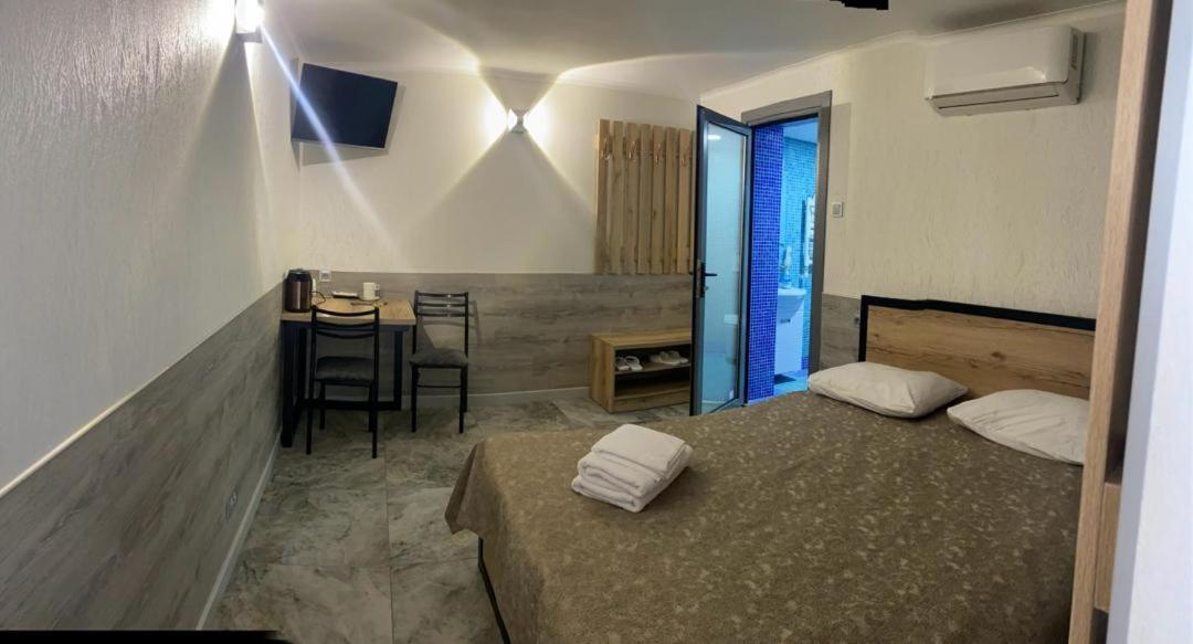 Гостевой Дом Шумкар Азия Guest House Shumkar Asia Bishkek Ngoại thất bức ảnh